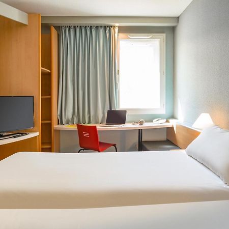 Ibis Saint Rambert D'Albon Hotel Kültér fotó