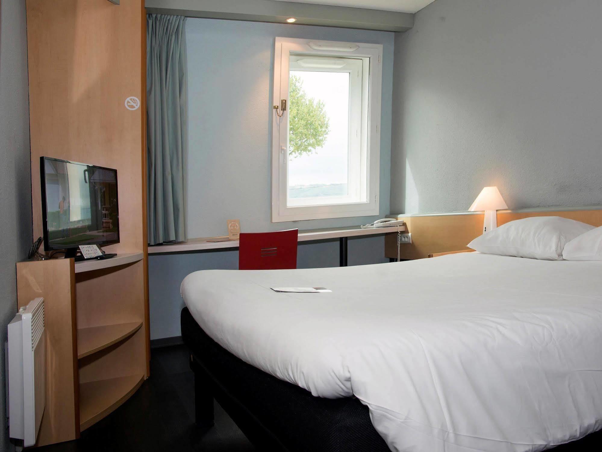Ibis Saint Rambert D'Albon Hotel Kültér fotó